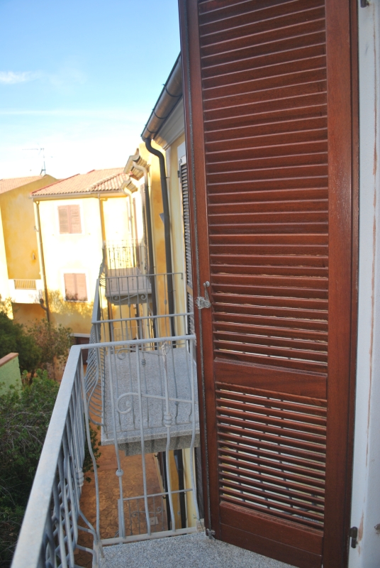 13_balcony.jpg
